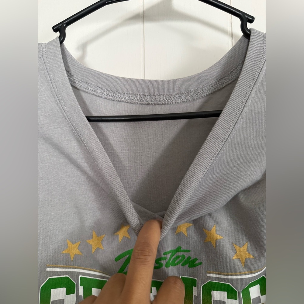 NWOT Torrid Boston Celtics Classic Fit Tee size 2 - Picture 8 of 8